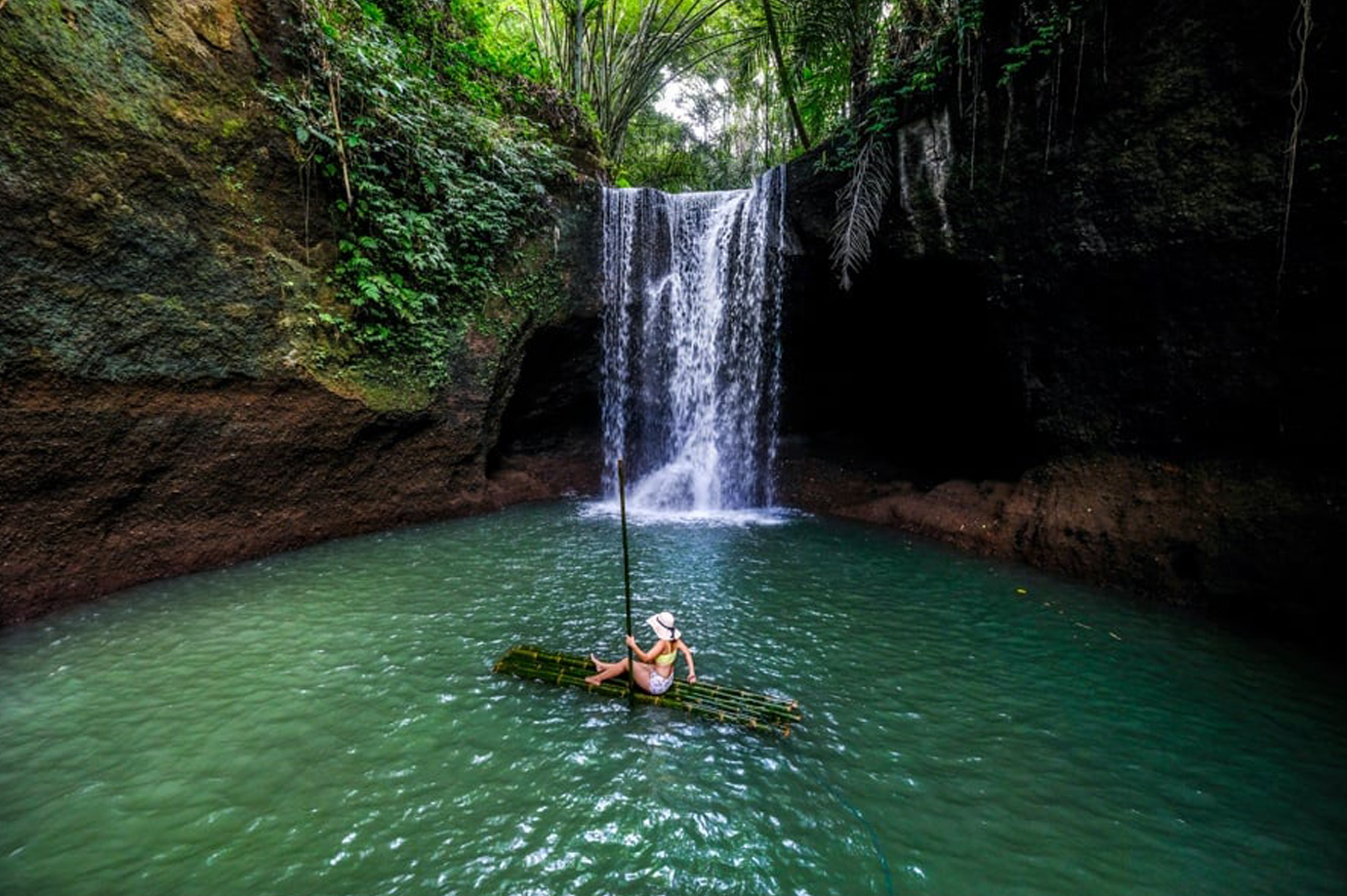 Suwat Waterfall Entrance